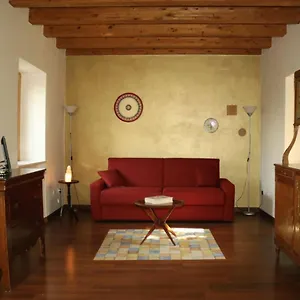  Appartamento Casa Jasmin, 2 Piani Con Giardinetto Privato Italia