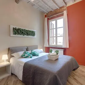 Apartment Vertical Garden By Mamo, Florence