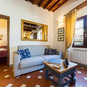 Apartment Borgo Pinti, Florence